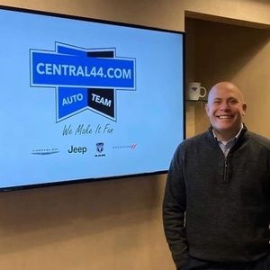 Meet your Posher, Adam